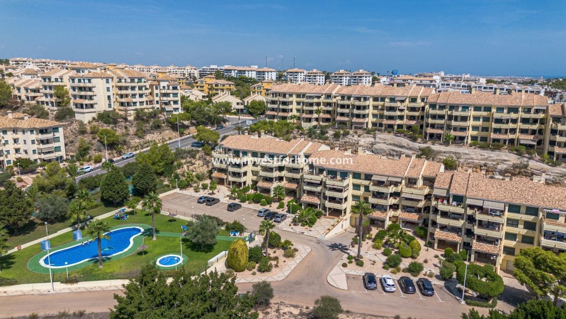2 slaapkamer Appartement te koop in Orihuela Costa met zwembad - € 295.000 (Ref: 10182216)