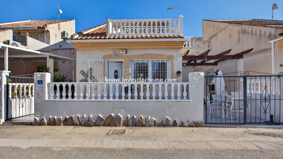 2 slaapkamer Bungalow te koop in Ciudad Quesada met zwembad - € 165.000 (Ref: 10182309)