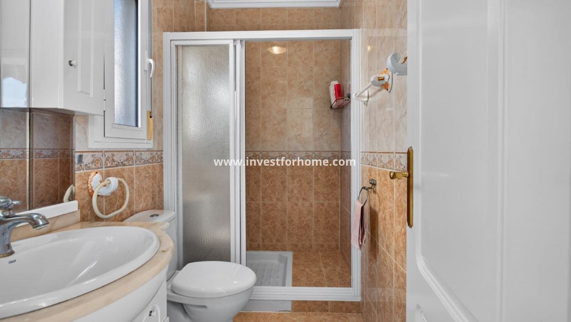 2 slaapkamer Bungalow te koop in Ciudad Quesada met zwembad - € 165.000 (Ref: 10182309)