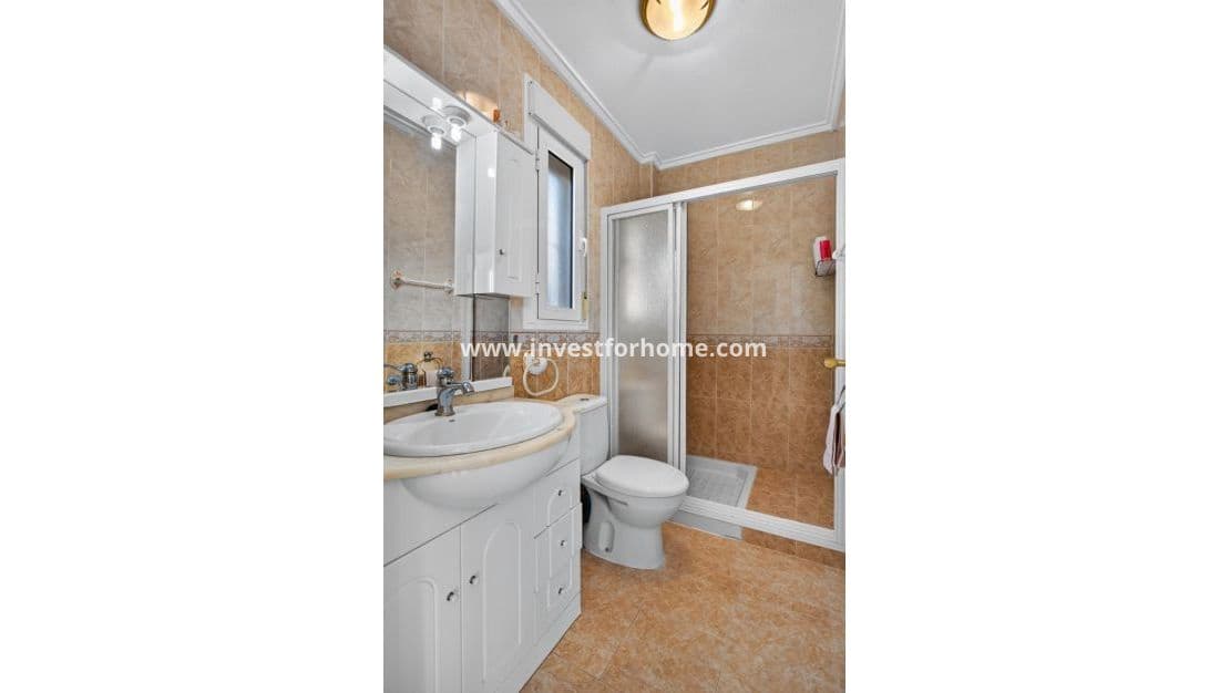 2 slaapkamer Bungalow te koop in Ciudad Quesada met zwembad - € 165.000 (Ref: 10182309)