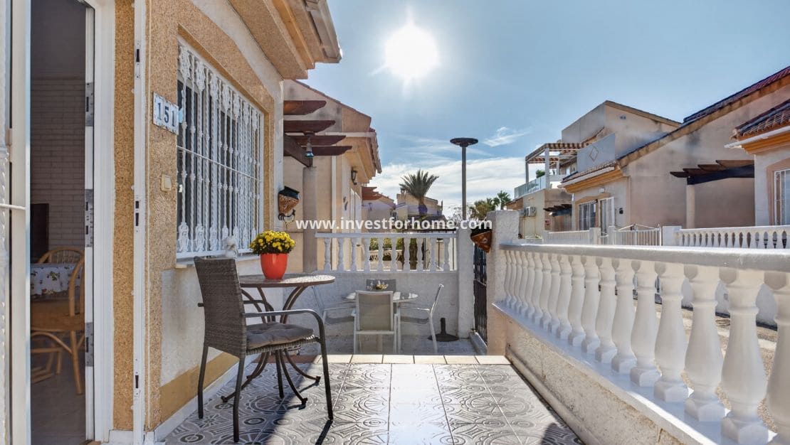 2 slaapkamer Bungalow te koop in Ciudad Quesada met zwembad - € 165.000 (Ref: 10182309)