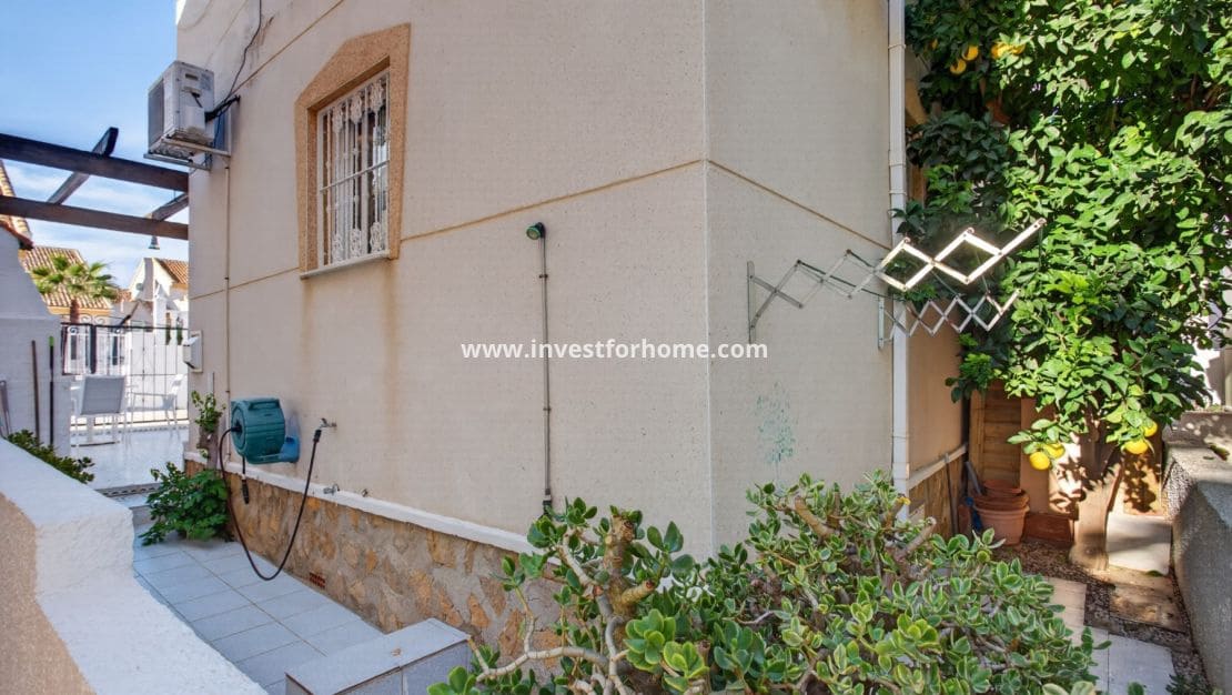 2 slaapkamer Bungalow te koop in Ciudad Quesada met zwembad - € 165.000 (Ref: 10182309)