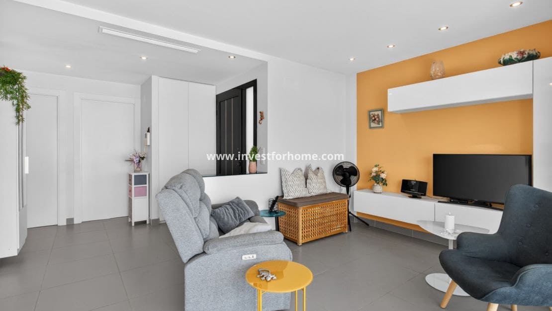 2 bedroom Apartment for sale in Rojales - € 245,000 (Ref: 5110420)