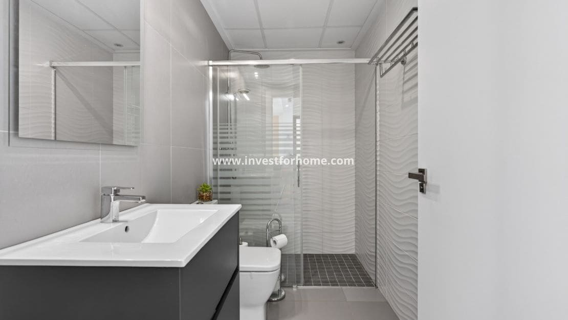 2 bedroom Apartment for sale in Rojales - € 245,000 (Ref: 5110420)