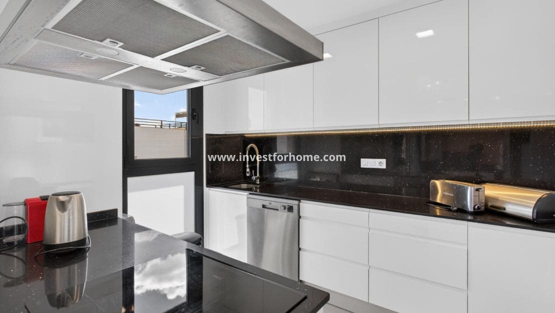 2 bedroom Apartment for sale in Rojales - € 245,000 (Ref: 5110420)