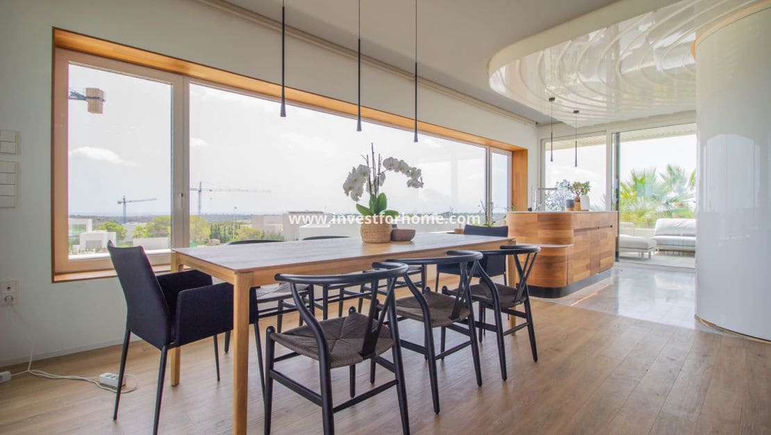 3 slaapkamer Appartement te koop in Las Colinas Golf met zwembad - € 859.000 (Ref: 7837663)