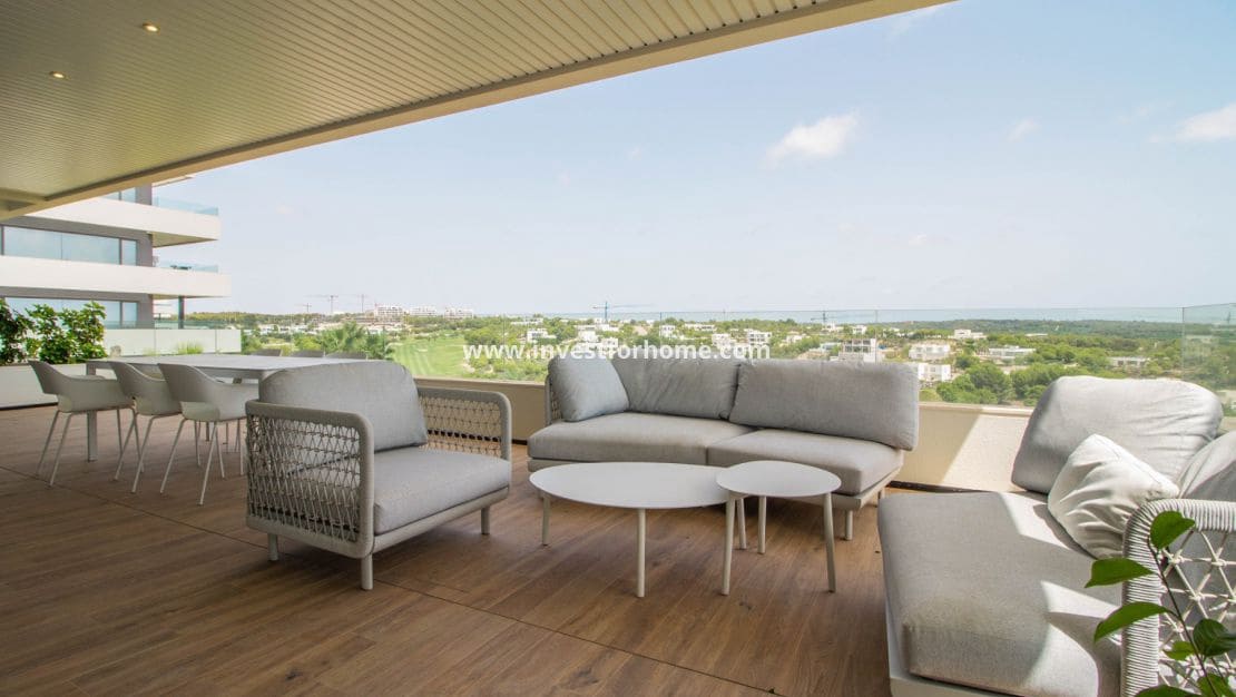 3 slaapkamer Appartement te koop in Las Colinas Golf met zwembad - € 859.000 (Ref: 7837663)