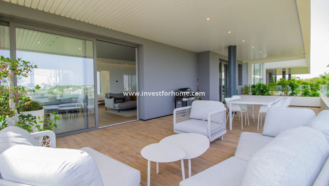 3 slaapkamer Appartement te koop in Las Colinas Golf met zwembad - € 859.000 (Ref: 7837663)