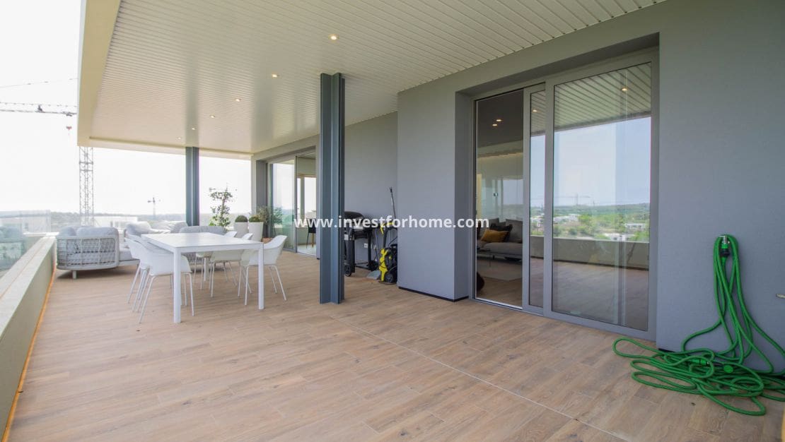 3 slaapkamer Appartement te koop in Las Colinas Golf met zwembad - € 859.000 (Ref: 7837663)