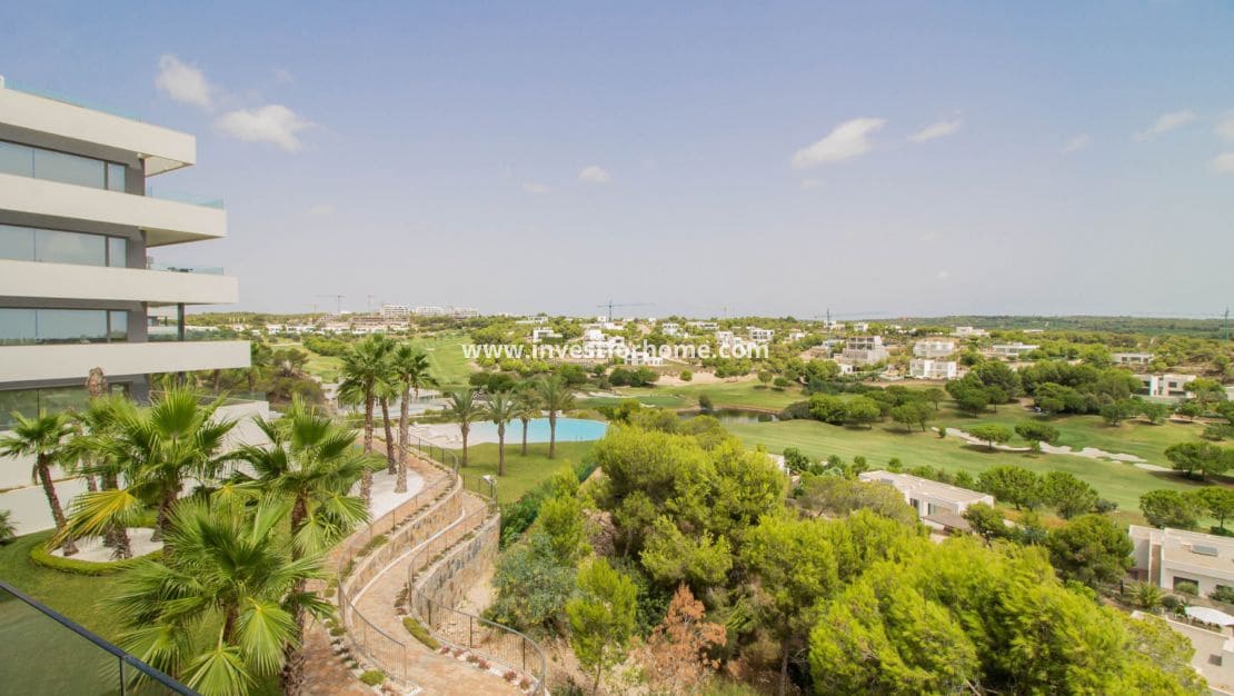 3 slaapkamer Appartement te koop in Las Colinas Golf met zwembad - € 859.000 (Ref: 7837663)
