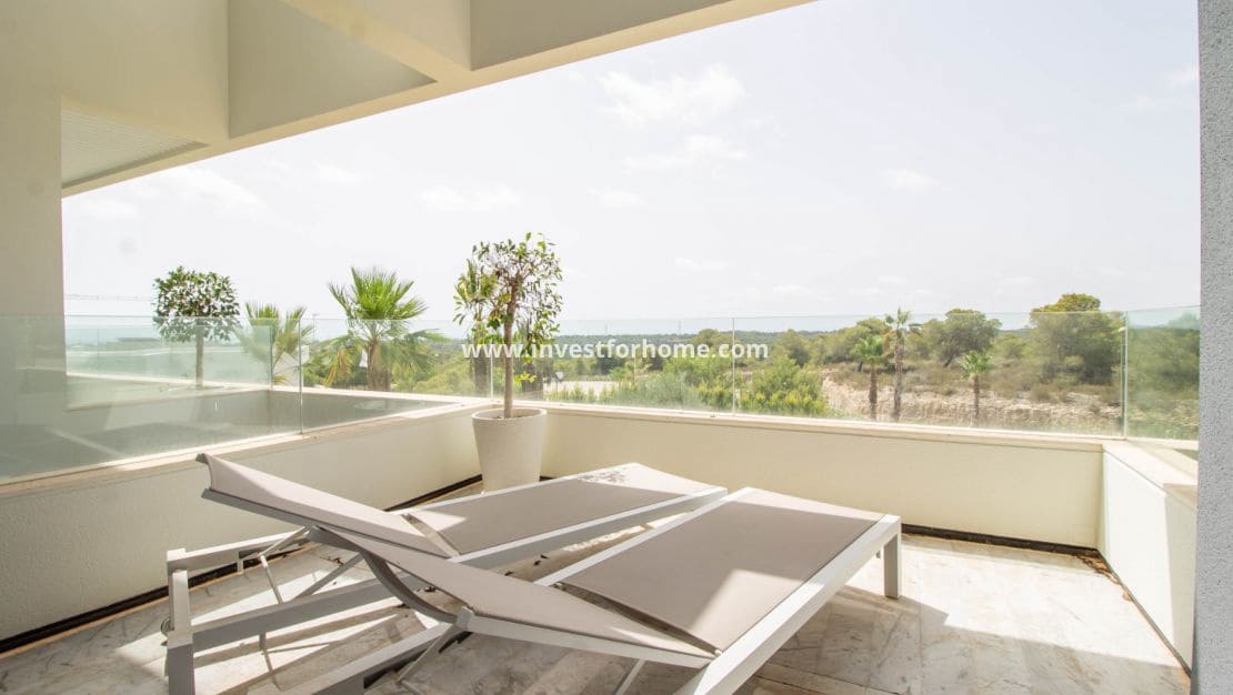 3 slaapkamer Appartement te koop in Las Colinas Golf met zwembad - € 859.000 (Ref: 7837663)