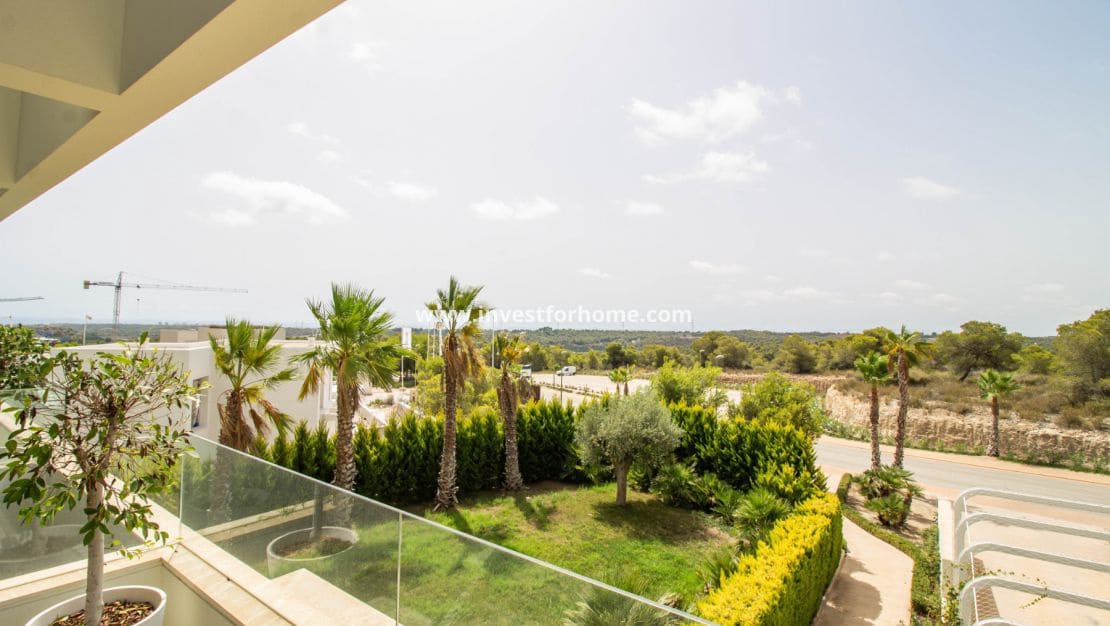3 slaapkamer Appartement te koop in Las Colinas Golf met zwembad - € 859.000 (Ref: 7837663)
