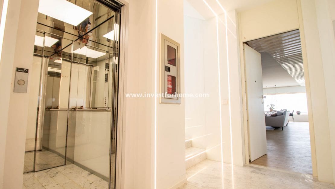 3 slaapkamer Appartement te koop in Las Colinas Golf met zwembad - € 859.000 (Ref: 7837663)