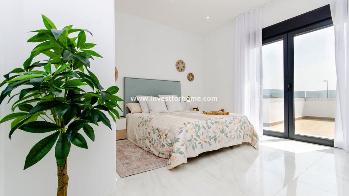 3 quarto Moradia para venda em Orihuela Costa com piscina - 415 000 € (Ref: 8145360)