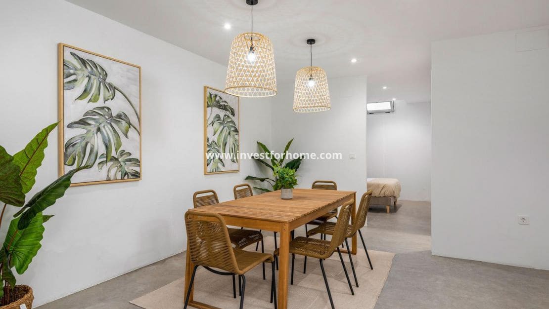 3 soveværelse Villa til salg i Los Alcazares med swimmingpool - € 399.900 (Ref: 8145367)