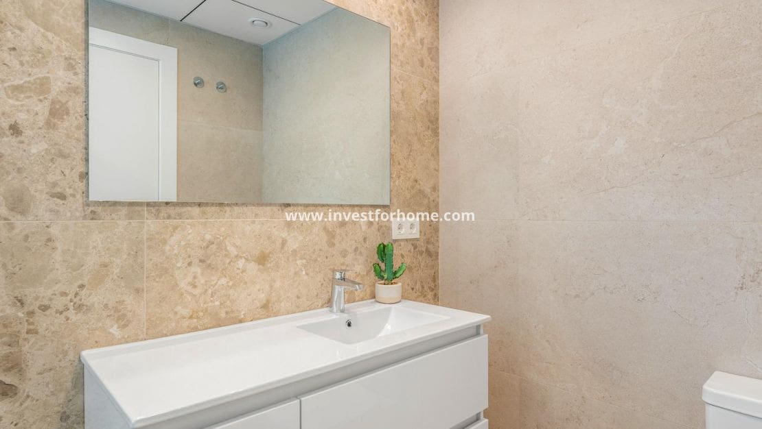 3 soveværelse Villa til salg i Los Alcazares med swimmingpool - € 399.900 (Ref: 8145367)