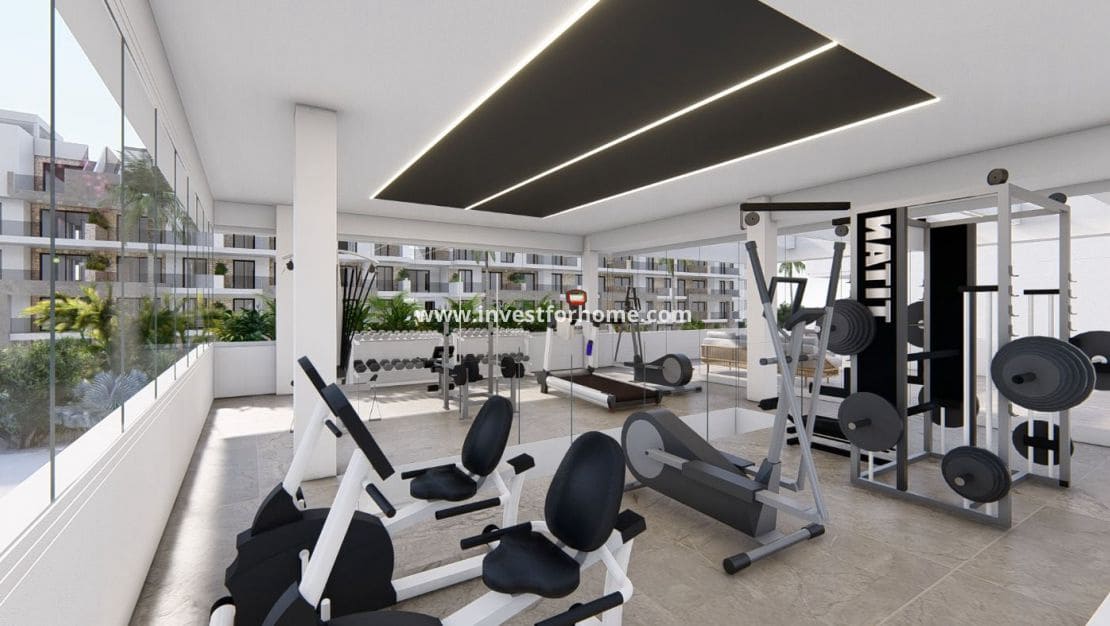 2 Zimmer Apartment zu verkaufen in El Raso mit Pool - 294.000 € (Ref: 8188674)