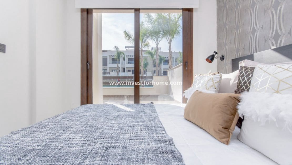 2 bedroom Bungalow for sale in Los Balcones with pool - € 275,000 (Ref: 8188685)