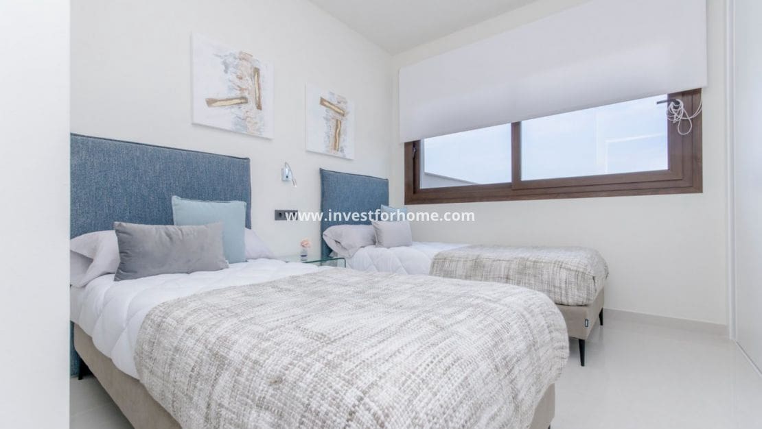 2 bedroom Bungalow for sale in Los Balcones with pool - € 275,000 (Ref: 8188685)