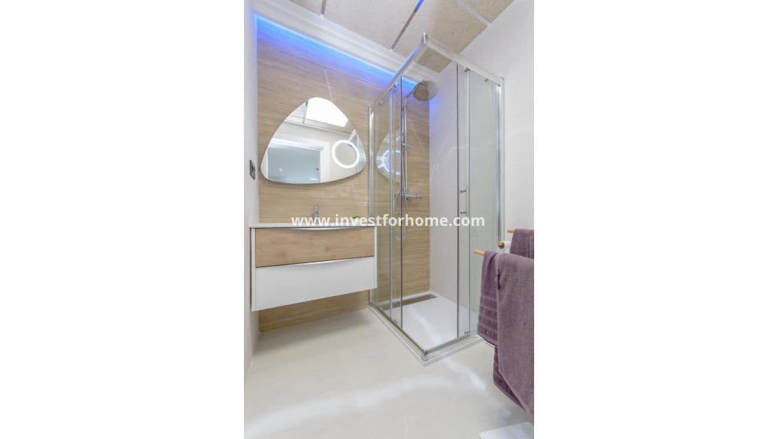 2 bedroom Bungalow for sale in Los Balcones with pool - € 275,000 (Ref: 8188685)