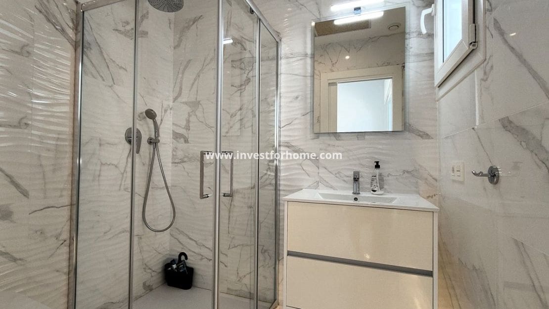 3 soveværelse Villa til salg i La Mata med swimmingpool - € 695.000 (Ref: 8861290)