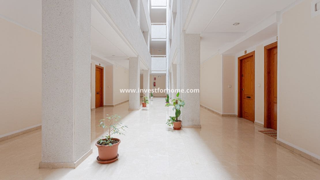 3 slaapkamer Appartement te koop in La Mata - € 360.000 (Ref: 8878662)