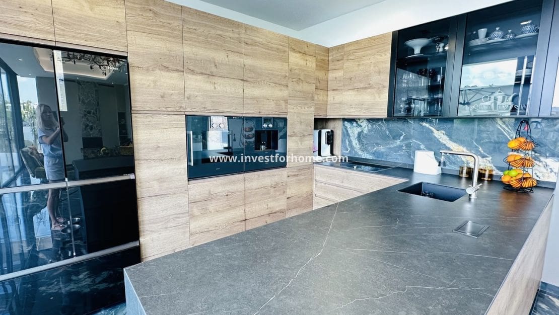 6 sovrum Villa till salu i Las Colinas Golf med pool - 2 350 000 € (Ref: 9240660)