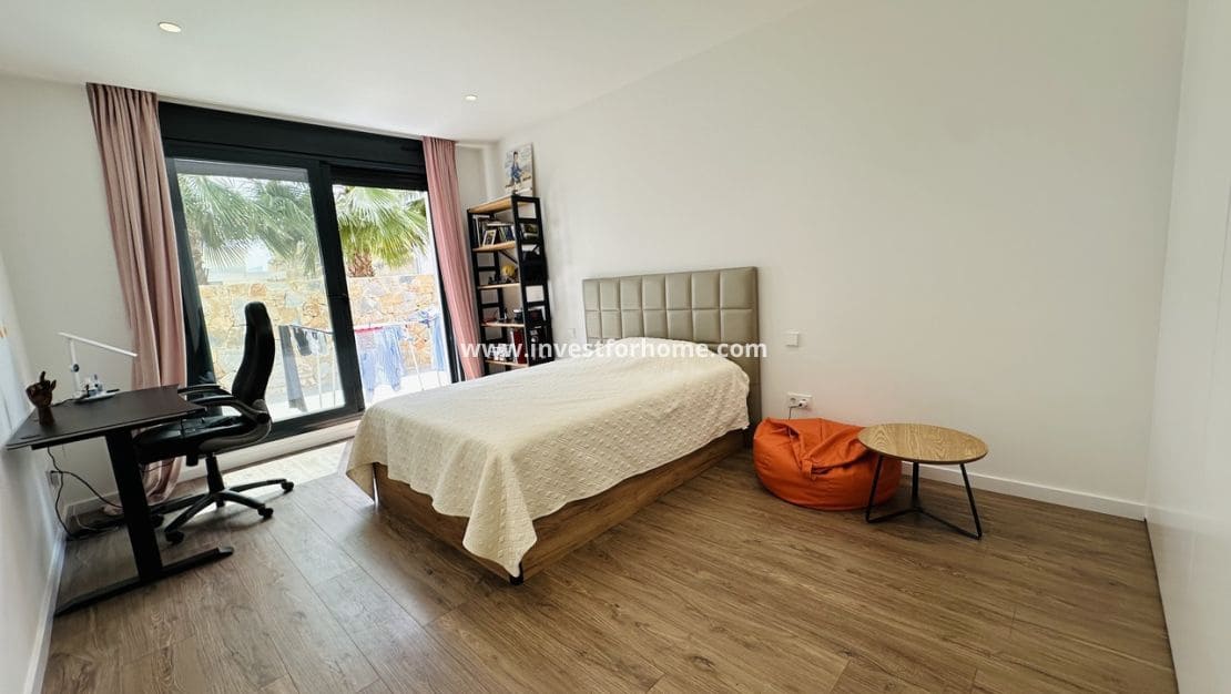 6 sovrum Villa till salu i Las Colinas Golf med pool - 2 350 000 € (Ref: 9240660)