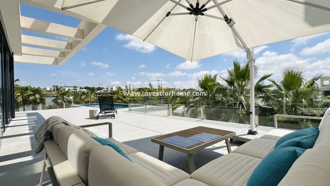 6 sovrum Villa till salu i Las Colinas Golf med pool - 2 350 000 € (Ref: 9240660)