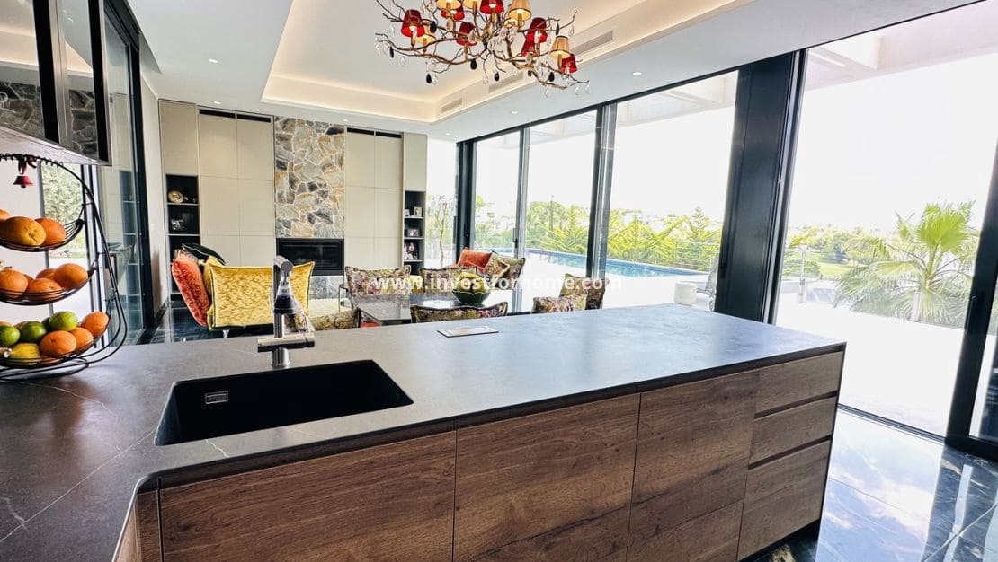 6 sovrum Villa till salu i Las Colinas Golf med pool - 2 350 000 € (Ref: 9240660)