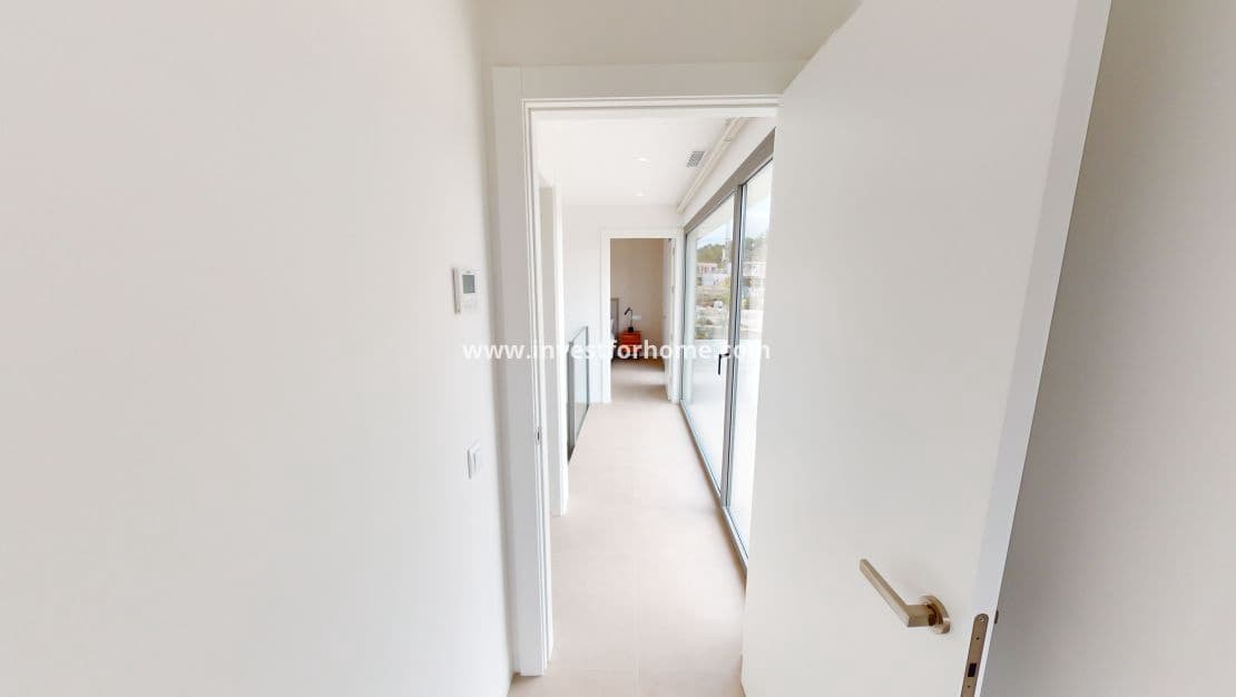 Chalet de 3 habitaciones en Las Colinas Golf en venta con piscina - 835.000 € (Ref: 9240668)