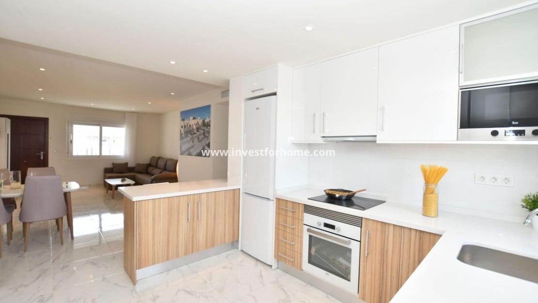 2 Zimmer Bungalow zu verkaufen in San Miguel de Salinas mit Pool - 243.800 € (Ref: 9244397)