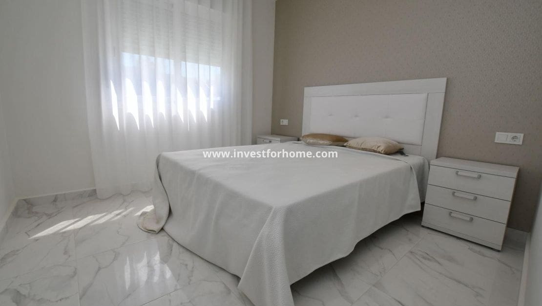 3 quarto Bungalow para venda em San Miguel de Salinas com piscina - 251 600 € (Ref: 9244399)