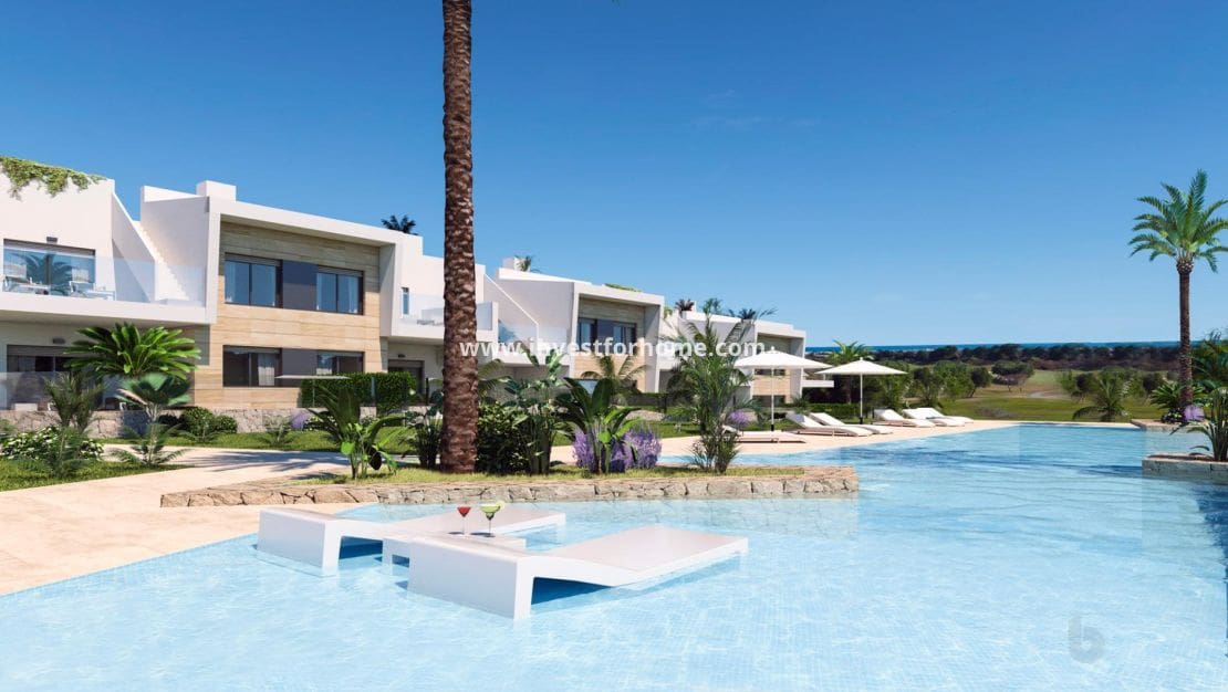 Apartamento de 3 habitaciones en Pilar de la Horadada en venta con piscina - 334.900 € (Ref: 9244413)