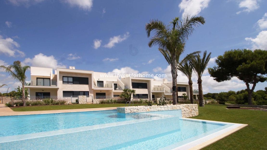 Apartamento de 3 habitaciones en Pilar de la Horadada en venta con piscina - 334.900 € (Ref: 9244413)