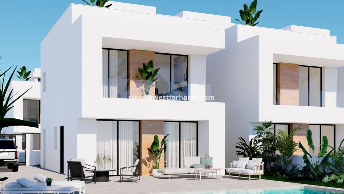 3 soveværelse Villa til salg i La Zenia med swimmingpool - € 495.000 (Ref: 9244417)