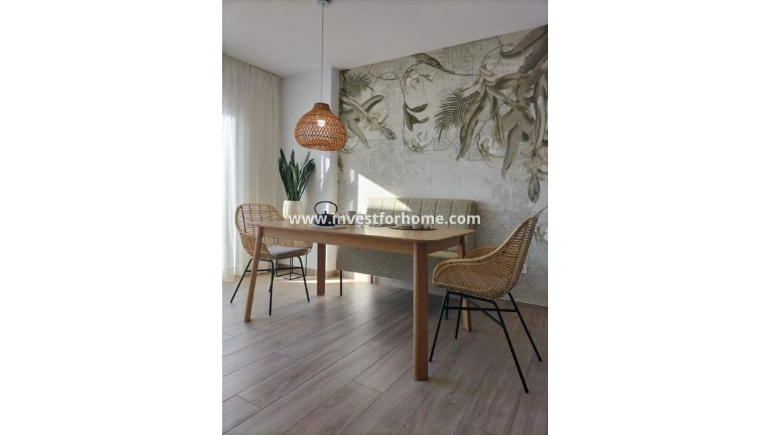 2 bedroom Bungalow for sale in Orihuela Costa with pool - € 239,900 (Ref: 9244421)