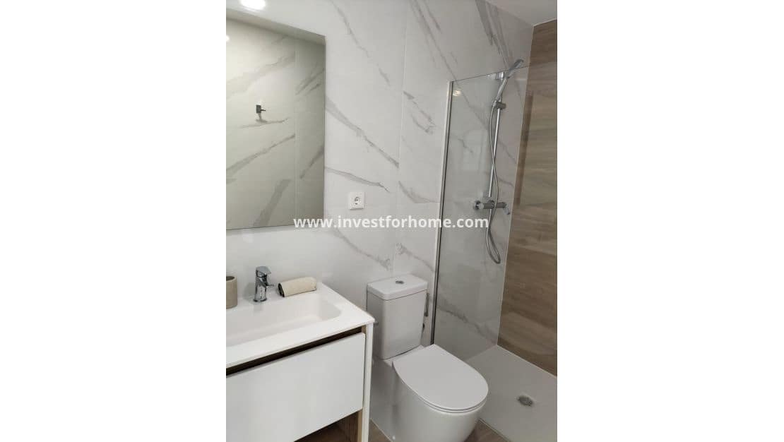 2 bedroom Bungalow for sale in Orihuela Costa with pool - € 239,900 (Ref: 9244421)