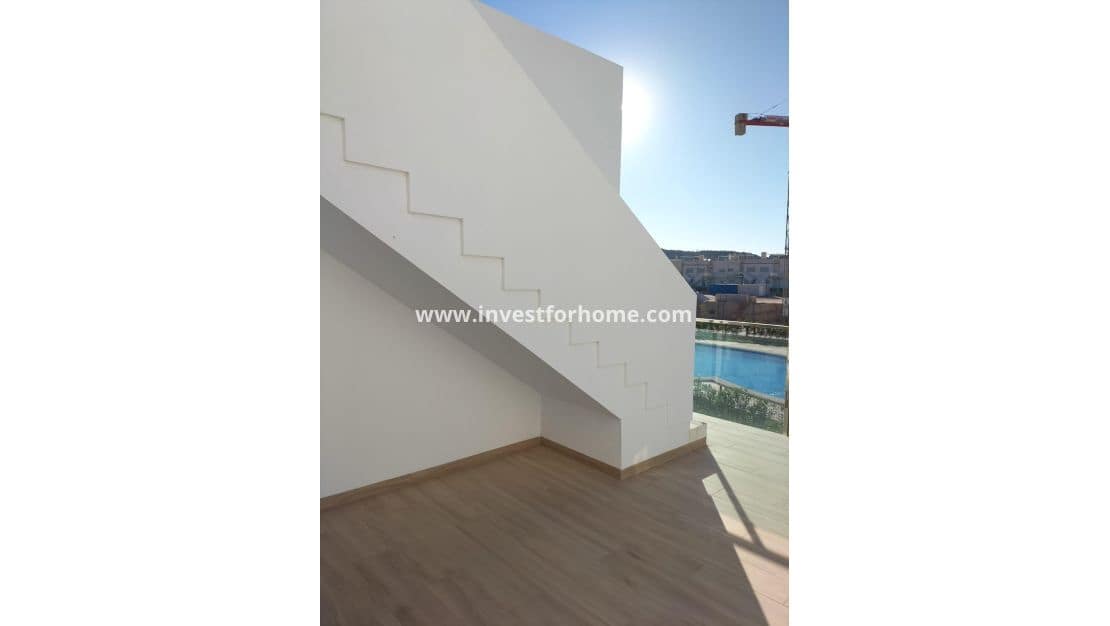 2 bedroom Bungalow for sale in Orihuela Costa with pool - € 239,900 (Ref: 9244421)