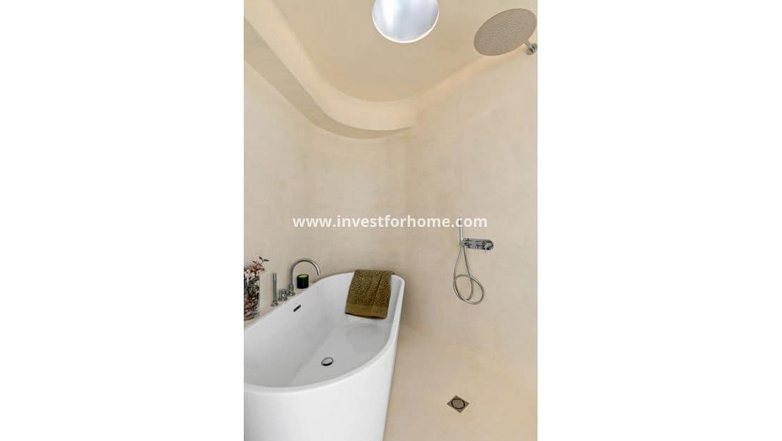 3 quarto Moradia para venda em Las Colinas Golf com piscina - 2 365 000 € (Ref: 9244425)