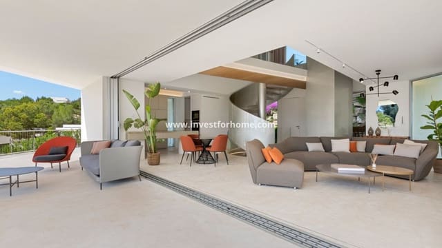 Chalet de 3 habitaciones en Las Colinas Golf, Orihuela en venta con piscina - 2.365.000 € (Ref: 9244425)