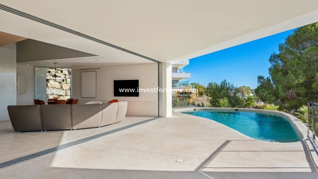 3 quarto Moradia para venda em Las Colinas Golf com piscina - 2 365 000 € (Ref: 9244425)