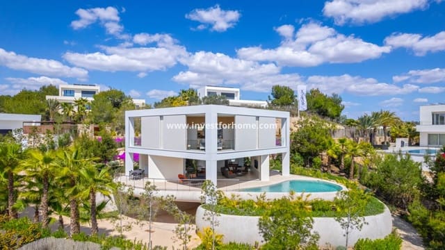 Chalet de 3 habitaciones en Las Colinas Golf, Orihuela en venta con piscina - 2.365.000 € (Ref: 9244425)