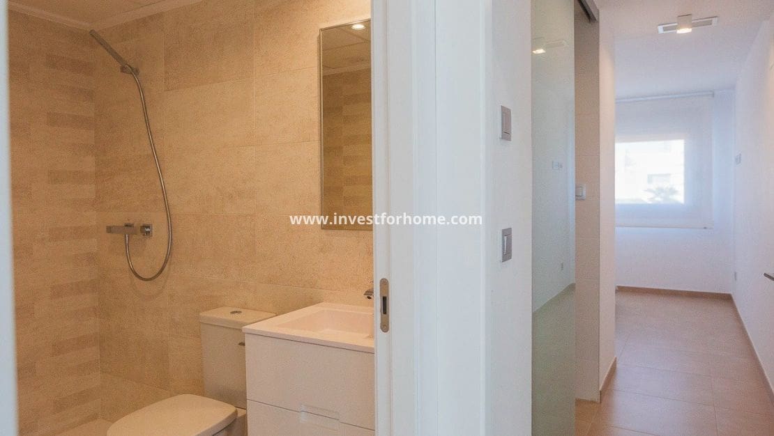 2 Zimmer Bungalow zu verkaufen in Orihuela Costa mit Pool - 299.900 € (Ref: 9244428)