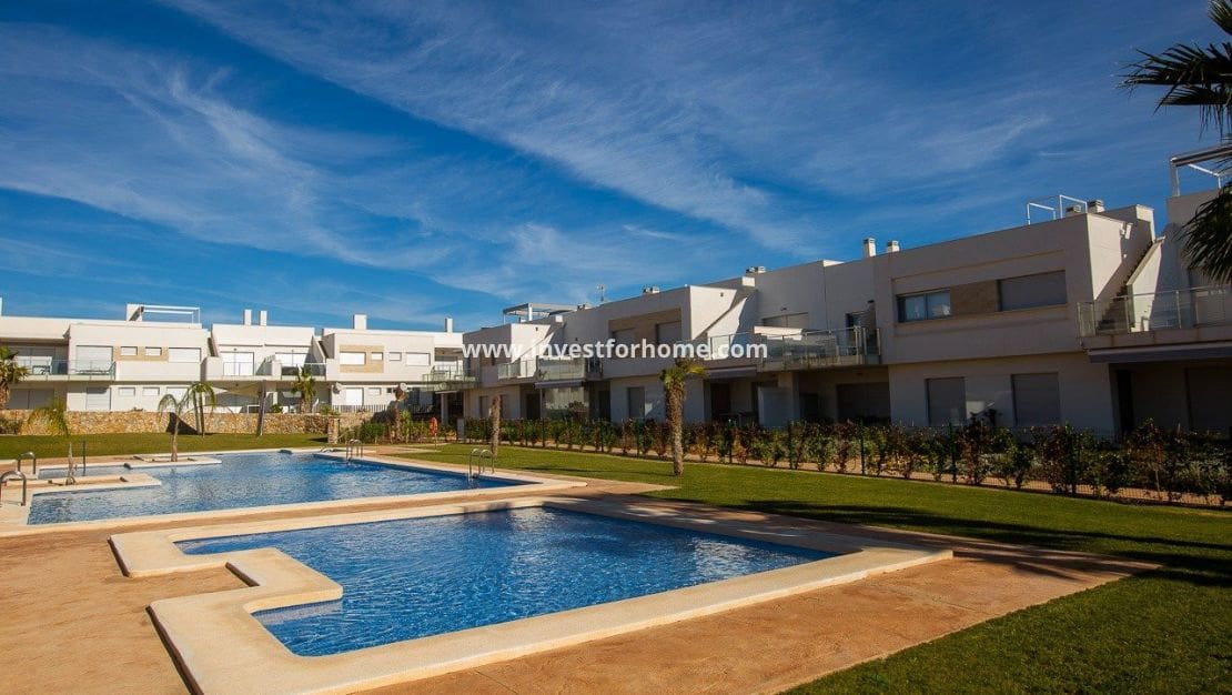 2 Zimmer Bungalow zu verkaufen in Orihuela Costa mit Pool - 299.900 € (Ref: 9244428)