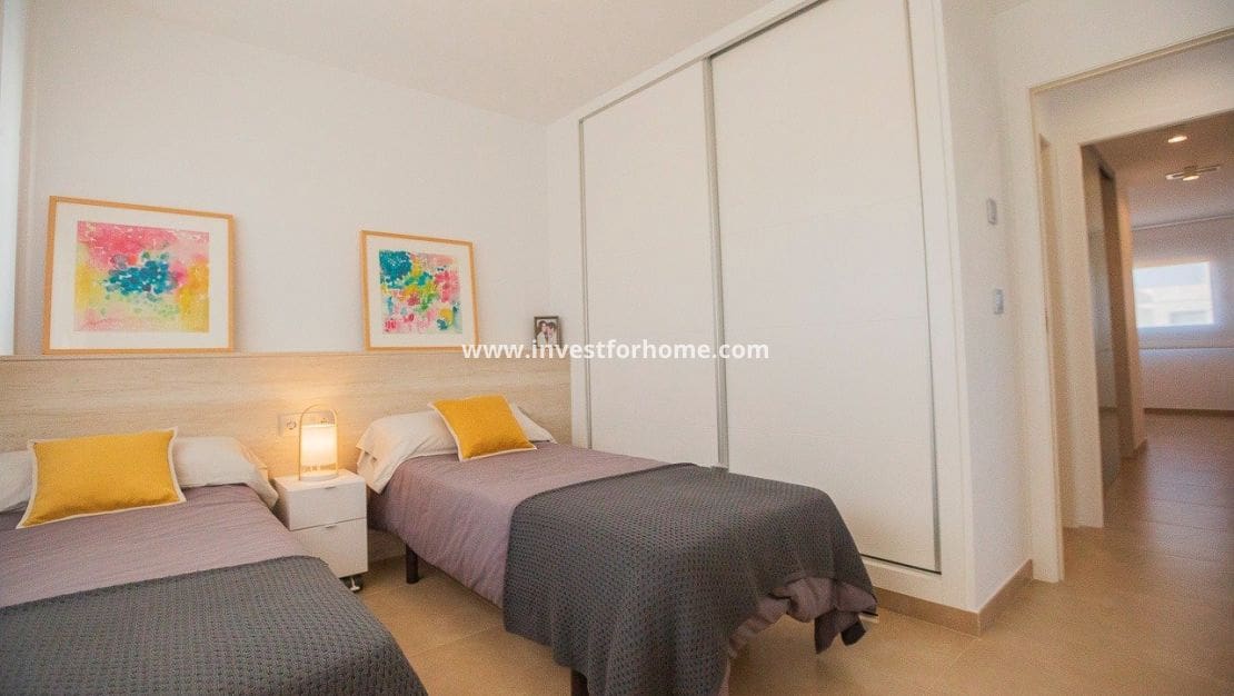 2 Zimmer Bungalow zu verkaufen in Orihuela Costa mit Pool - 299.900 € (Ref: 9244428)