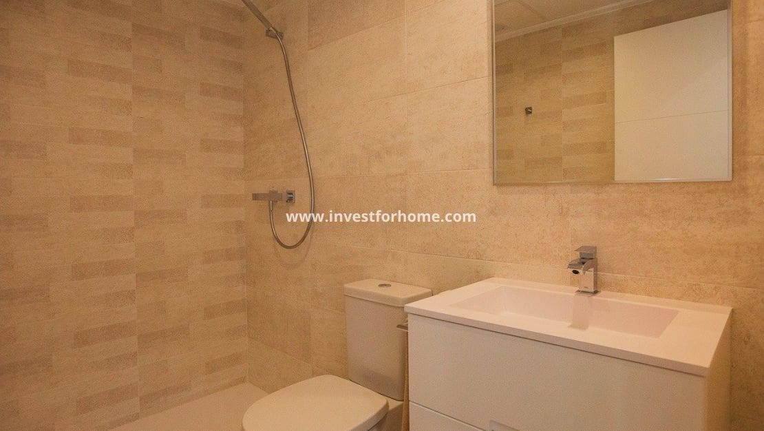 2 Zimmer Bungalow zu verkaufen in Orihuela Costa mit Pool - 299.900 € (Ref: 9244428)