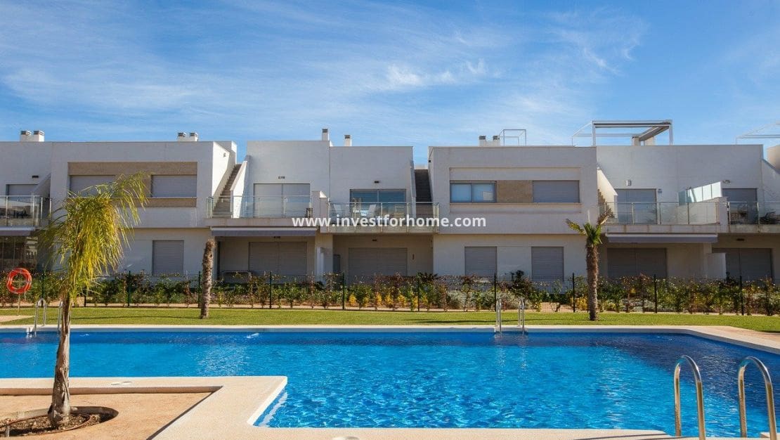 2 Zimmer Bungalow zu verkaufen in Orihuela Costa mit Pool - 299.900 € (Ref: 9244428)