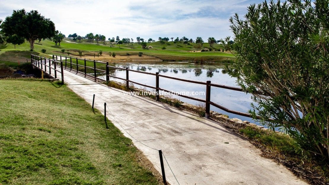 2 Zimmer Bungalow zu verkaufen in Orihuela Costa mit Pool - 299.900 € (Ref: 9244428)