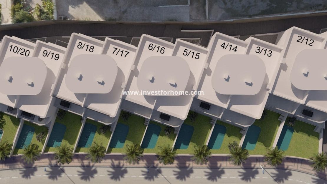 2 soveværelse Bungalow til salg i Torrevieja med swimmingpool - € 550.000 (Ref: 9244432)